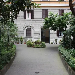 Couette-café Sergio House