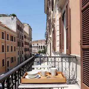 Couette-café Santi Quattro Al Colosseo